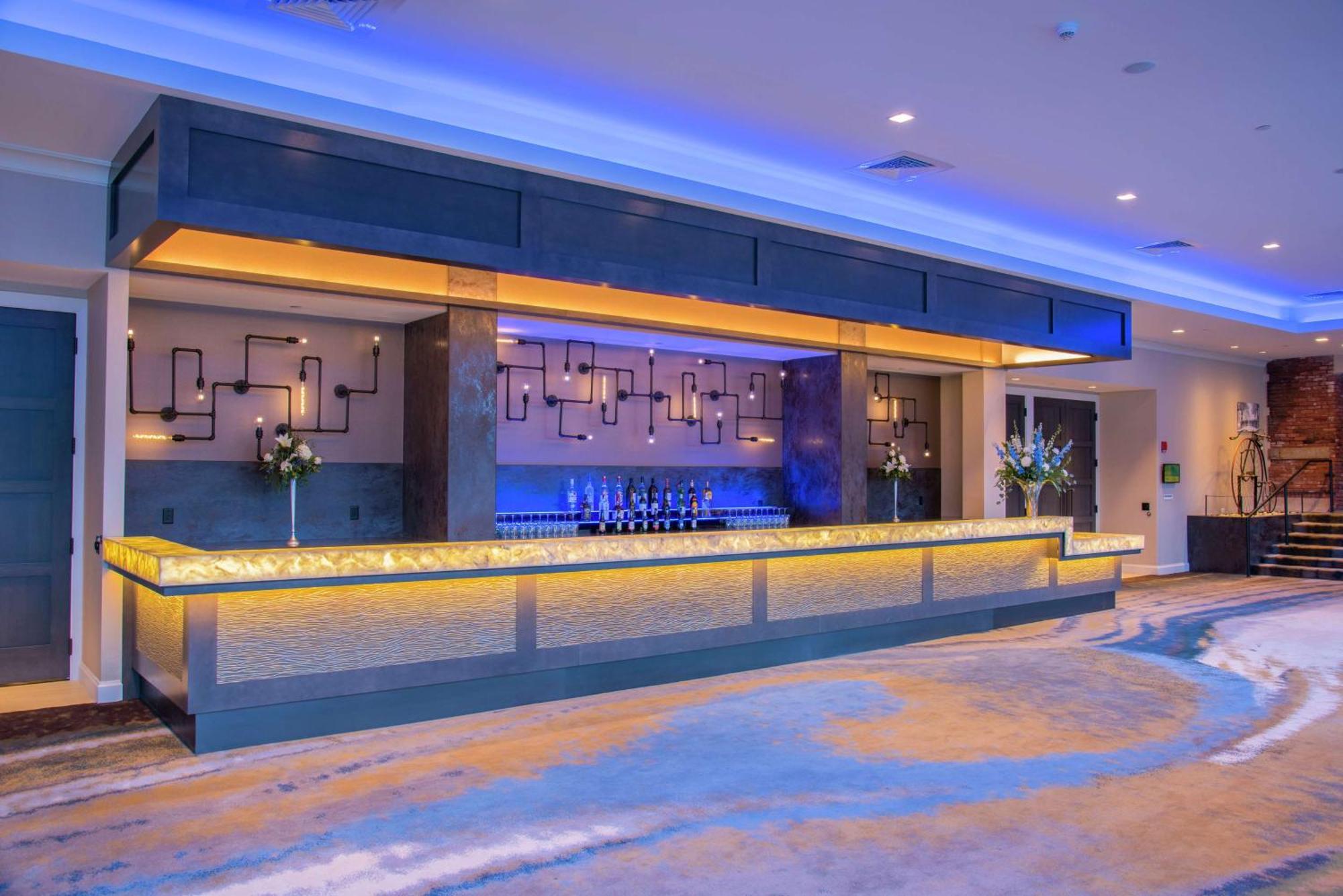 Doubletree By Hilton Manchester Downtown Exteriör bild